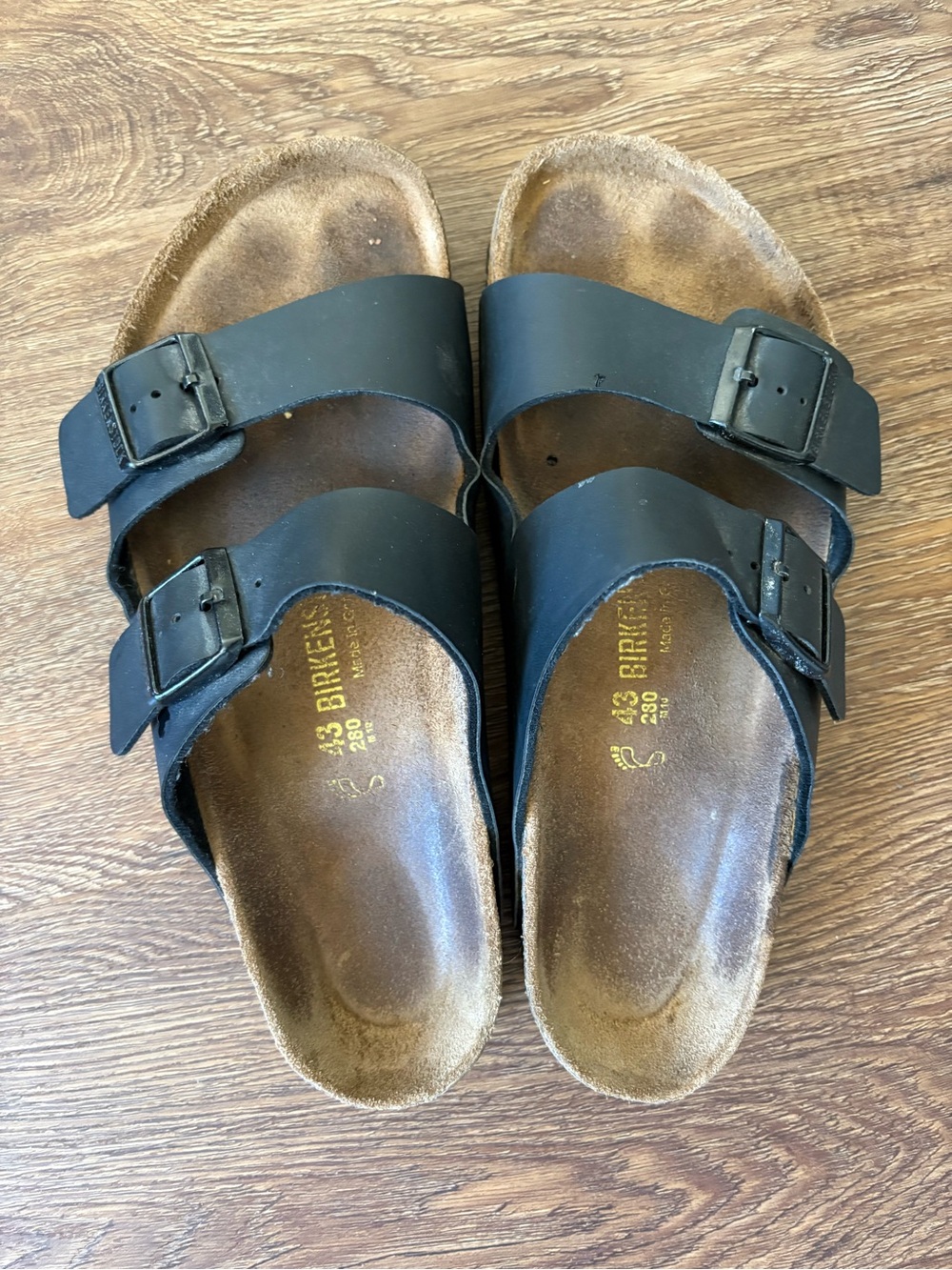 Birkenstocks Arizona Black 2 Strap Sandals Size 43 or Men’s 10/10.5 VGC